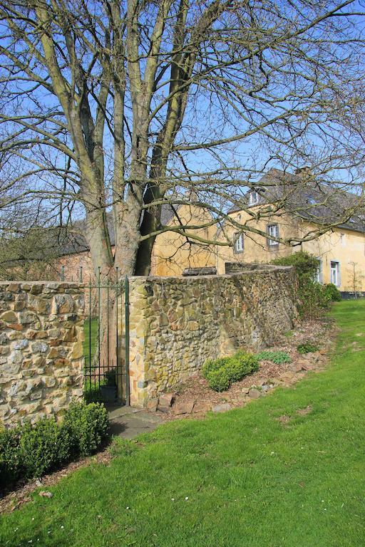 B&B Cense De La Tour Nil Saint-Vincent Exterior photo